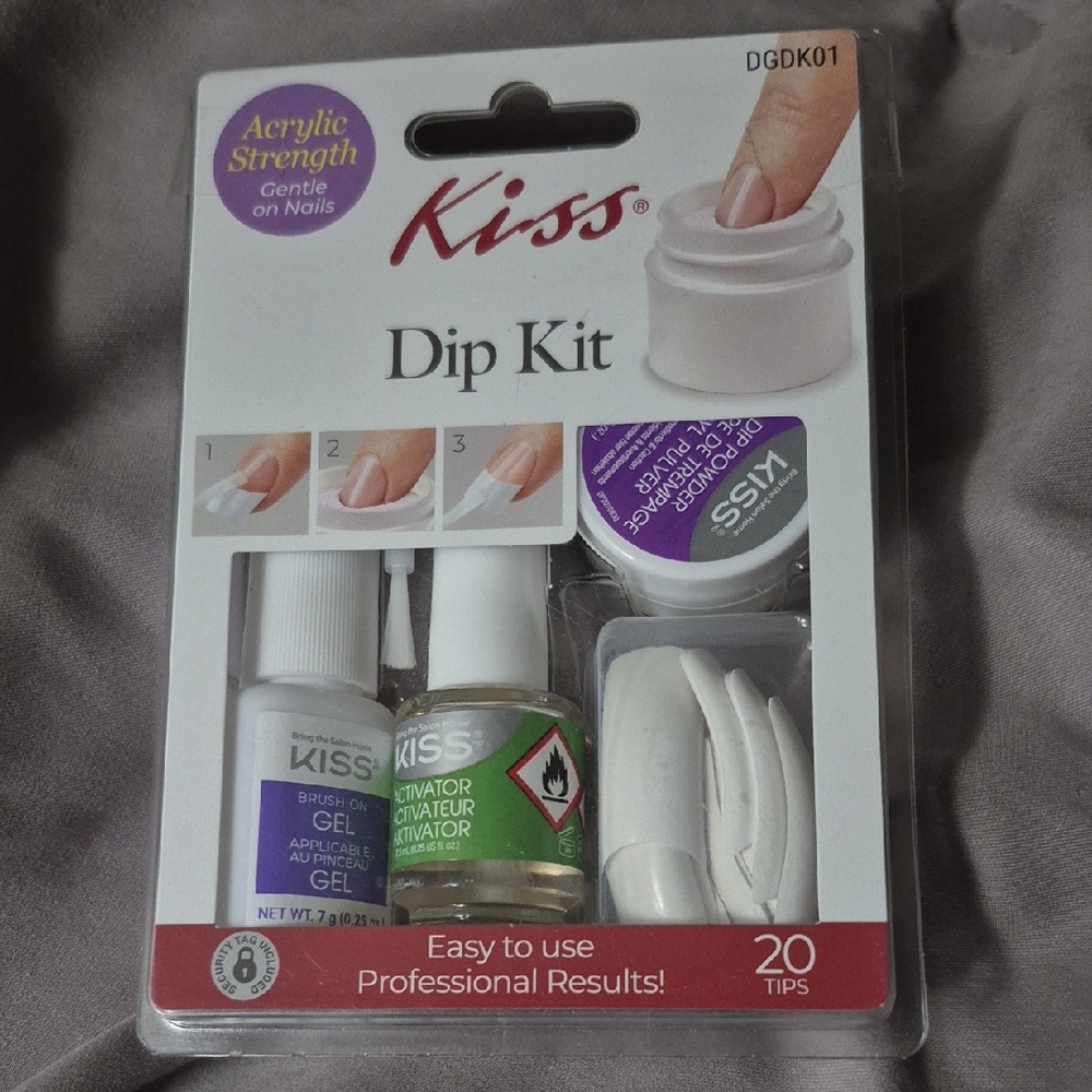 Kiss Dip Kit NWT